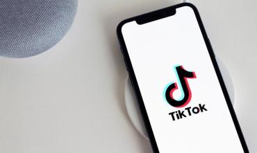 Фото Александр Ангерт: «ТикТок – это бомба, так станьте для нее сапером!»
