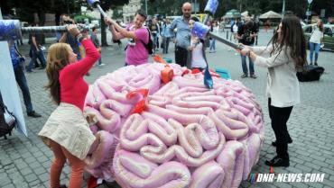 Фото Жителям Львова вынесли мозг