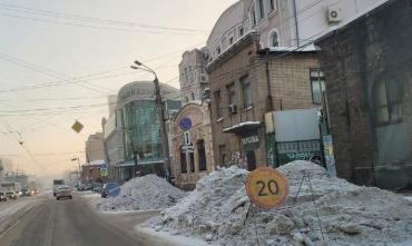 Фото Парадоксы Челябинска: пятидневка для снежных куч