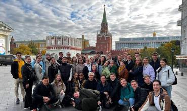 Фото Государственному ансамблю танца «Урал» устроили овации в Московском Кремле