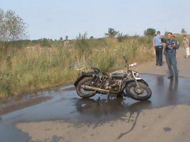 Фото В Челябинской области мотоцикл угодил в грузовик: погиб парень
