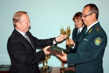 Фото Журнал «Бизнес-вестник» ЮУТПП - лауреат конкурса «Таможенный Олимп-2011»