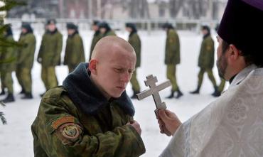 Фото Священнослужитель призвал россиян молиться за воинов, совершающих ратный подвиг на Украине 