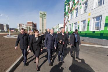 Фото Борис Дубровский посетил новую общеобразовательную школу в Магнитогорске