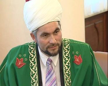 Фото Состояние муфтия Челябинской и Курганской областей, пострадавшего в ДТП, стабильное