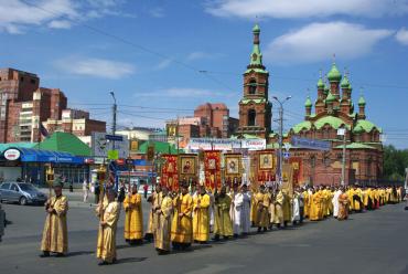 Фото В Челябинске состоялся крестный ход в честь дня славянской письменности