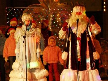 Фото Детям Челябинской области чиновники подарят Новый год