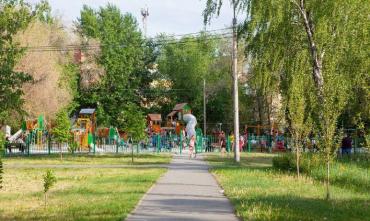 Фото В Саду Победы мальчик сломал ногу на недостроенной горке – возбуждено уголовное дело