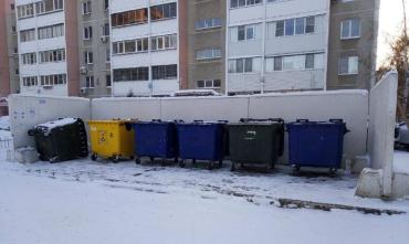 Фото В Челябинске улучшается ситуация с вывозом мусора, но проблемных точек еще много