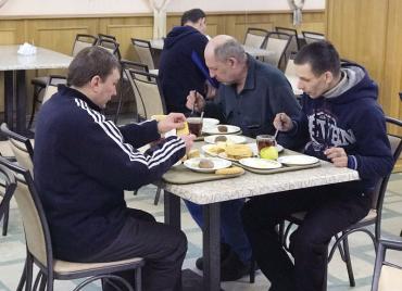 Фото  Дубровский распорядился помочь всем пострадавшим при пожаре в Озерске