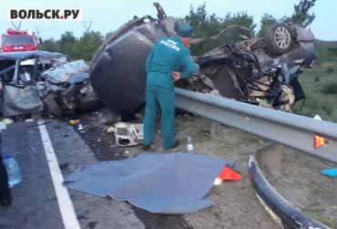 Фото Семья из Челябинска погибла в аварии в Саратовской области
