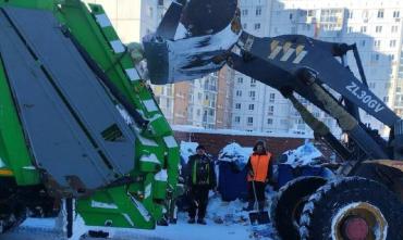 Фото В Челябинске усилили работу по вывозу мусора с контейнерных площадок