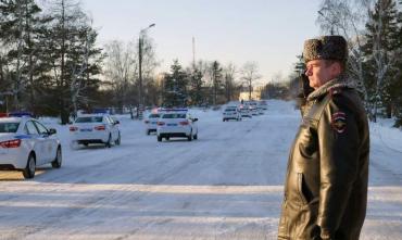 Фото Главный полицейский Челябинской области попрощался с личным составом