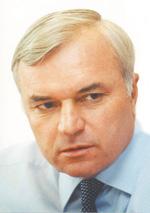 Фото Виктор Рашников передал пост гендиректора Магнитки Геннадию Сеничеву