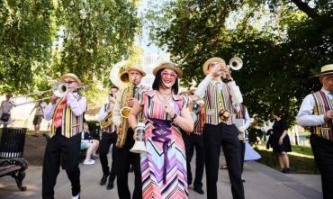 Фото «Уральский диксиленд» стал хедлайнером большого джазового праздника в Самаре