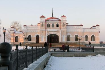 Фото Дубровский открыл «Народный дом» в Кыштыме