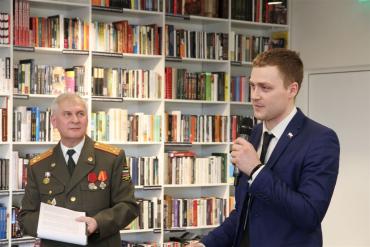 Фото Генеральный конструктор ГРЦ Макеева стал героем книги