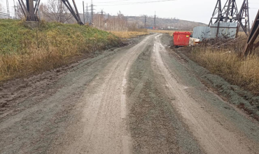 Фото В копейском поселке Кадровик после вмешательства генпрокуратуры начали ремонтировать дороги