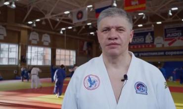 Фото Бронзовый призер Олимпийских игр Юрий Степкин выступил за мир против нацизма
