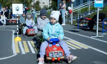 Фото При содействии ПО «Маяк» в Озерске открылся первый детский автодром
