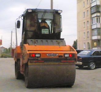 Фото На участке от съезда с автодороги «Шершни – Северный» в направлении поселка Садовый прекращено движение транспорта из-за ремонта дороги