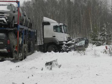 Фото На трассе М5 автовоз столкнулся с легковушкой, есть пострадавший