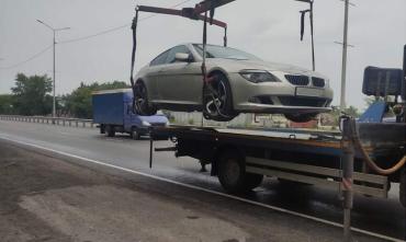 Фото Челябинскому автовладельцу придется оплатить штрафы, чтобы вернуть авто