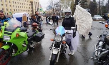 Фото Челябинские полицейские и байкеры открыли мотосезон