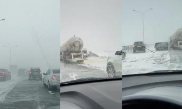 Фото На трассе между Чебаркулем и Челябинском из-за ДТП с большим количеством машин образовалась пробка