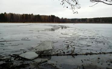 Фото На Пименовом пруду рыбаки ушли под первый лед