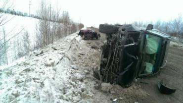 Фото В столкновении с иномаркой депутата ЗСО в Ашинском районе пострадала пассажирка «Нивы»