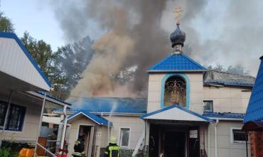 Фото Южноуральцев просят помочь восстановить храм, пострадавший от пожара
