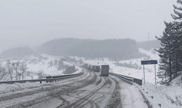 Фото Ограничение на движение общественного транспорта на М-5 в Челябинской области продлено