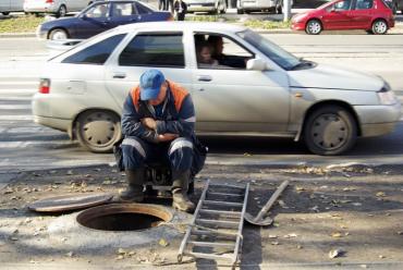 Фото Депутат Вайнштейн предлагает начать кадровую революцию с увеличения зарплат чиновникам