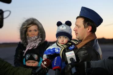 Фото Вертолетчики ЦВО вернулись в Челябинскую область с Дальнего Востока с наградами