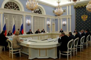 Фото Дмитрий Медведев заверил профсоюзы, что введение в России 60-часовой рабочей недели невозможно