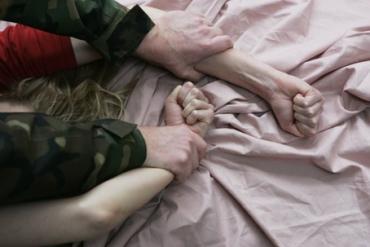 Фото В Чебаркуле девушка лишилась жизни из-за мобильного