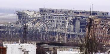 Фото А экспертам хотелось под танки: комиссия ОБСЕ попала под танковый обстрел ВСУ в аэропорту Донецка