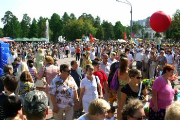 Фото В Челябинске парк Гагарина отмечает 75-летие