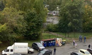 Фото Объявлен траур по погибшим в школе Ижевска