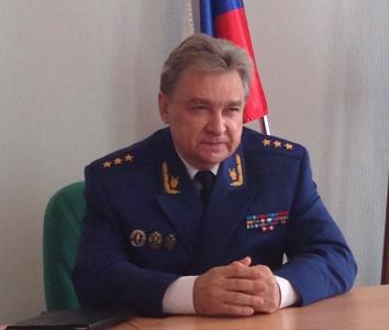 Фото Юрий Пономарев: в регионе растут долги по зарплате и до сих пор не решены проблемы с дольщиками