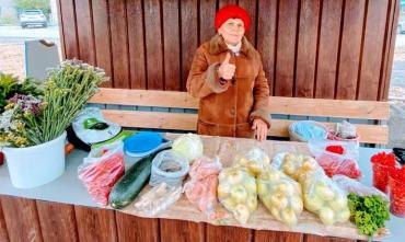Фото Диверсия? Власти Советского района заявили об умышленном поджоге торгового прилавка для садоводов-пенсионеров