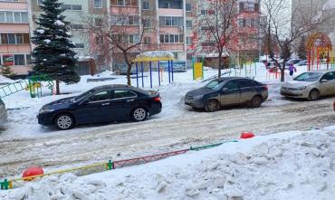 Фото Жителям негде гулять: в Челябинске усилят расчистку пешеходных зон