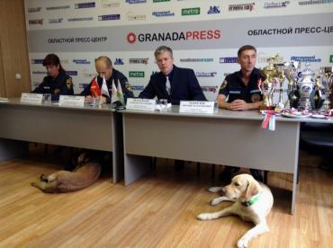 Фото На челябинских собак-спасателей равняются служебные псы всей России