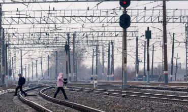 Фото В Саткинском районе электропоезд насмерть сбил мужчину