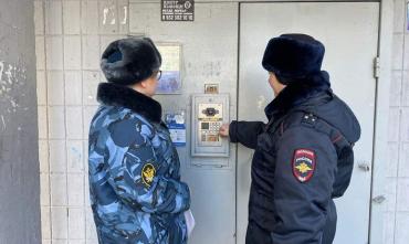 Фото Полицейские Челябинска проверили неблагополучные семьи