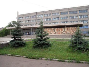 Фото У стен МАГУ вместо Аллеи учительской славы едва не появилась АЗС