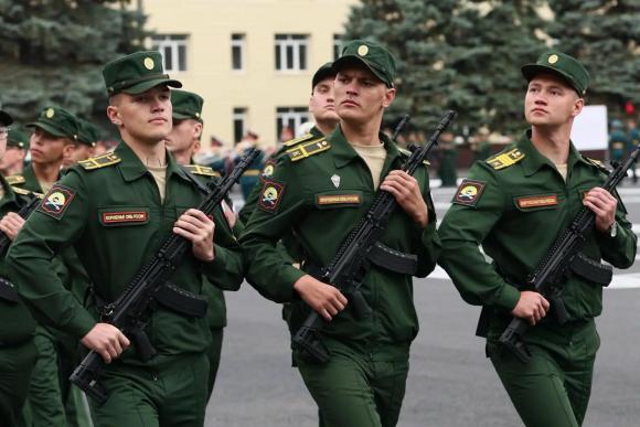 Фото В Челябинске в День танкиста торжественно открыто возрожденное танковое училище (фото)
