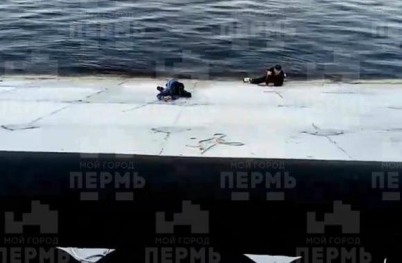 Фото Чудо на Каме: железнодорожник из Челябинска спас ребёнка в Перми 