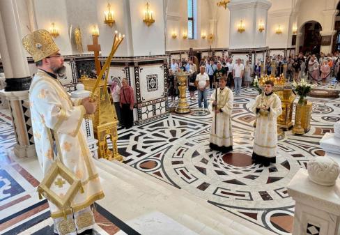 Фото В Горловке ВСУ атаковали храм во время службы: ранены четыре человека, в том числе митрополит